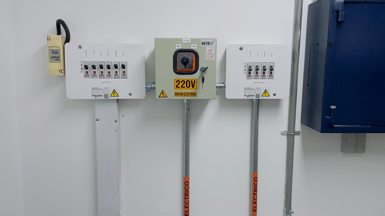 Instalaciones Eléctricas — proyecto de RAC Ingeniería & Construcciones